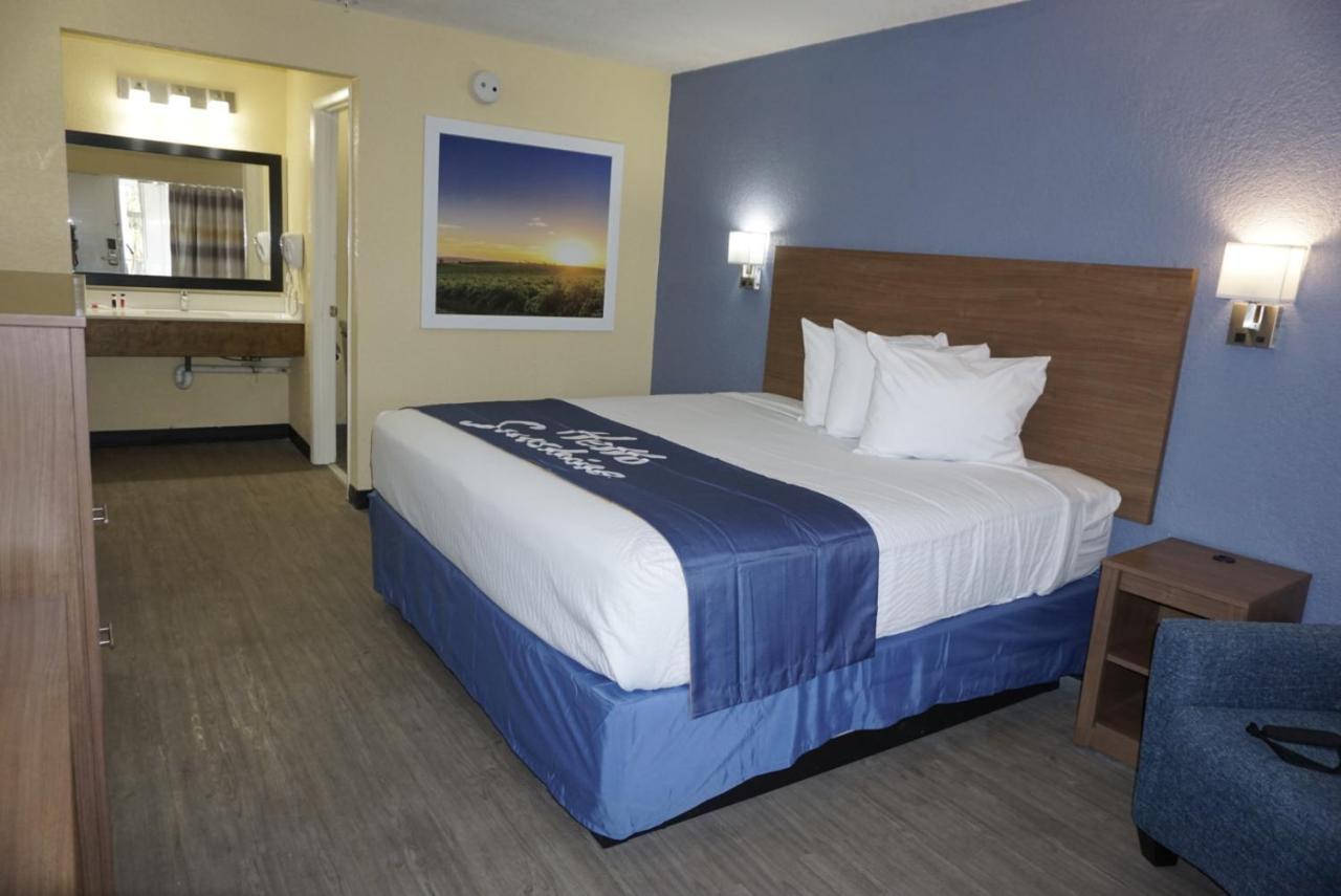 Days Inn By Wyndham Apopka/Orlando Екстер'єр фото