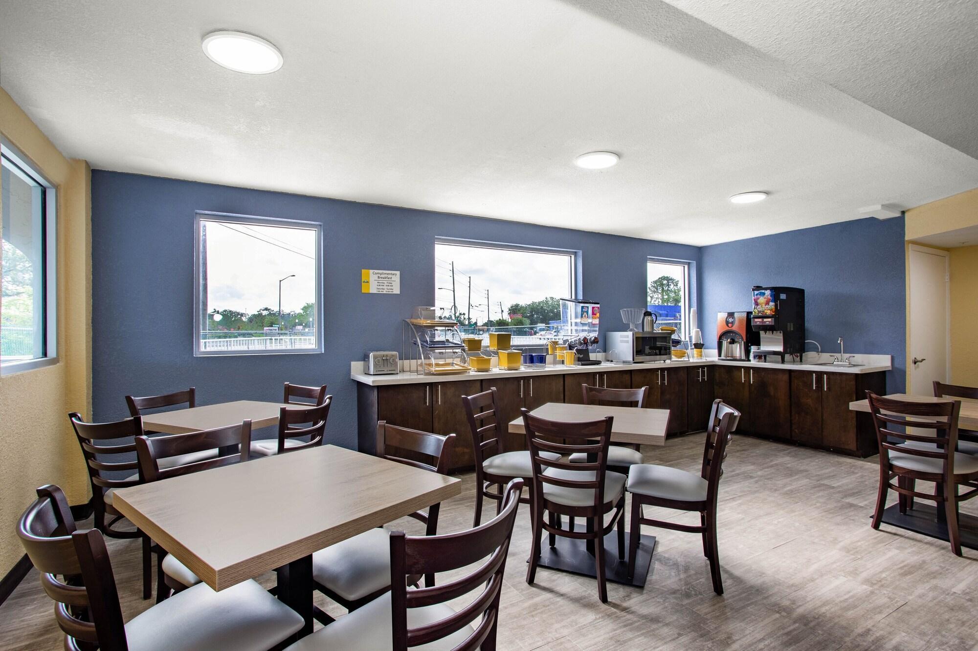 Days Inn By Wyndham Apopka/Orlando Екстер'єр фото