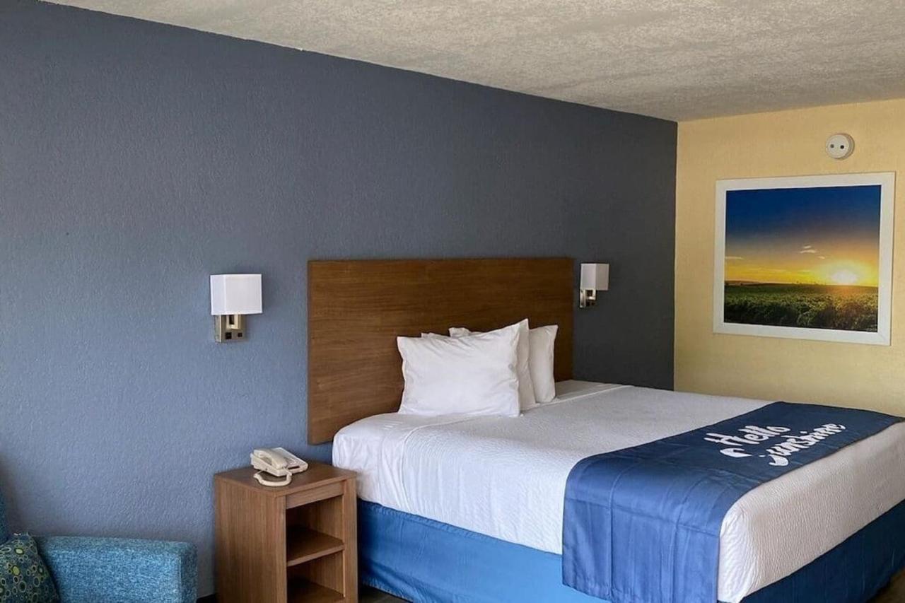 Days Inn By Wyndham Apopka/Orlando Екстер'єр фото